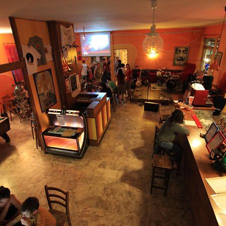Sunflower Beach Backpacker Hostel & Bar Rimini Eksteriør bilde