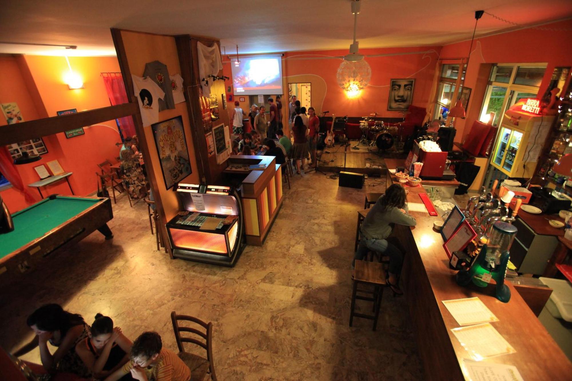 Sunflower Beach Backpacker Hostel & Bar Rimini Eksteriør bilde