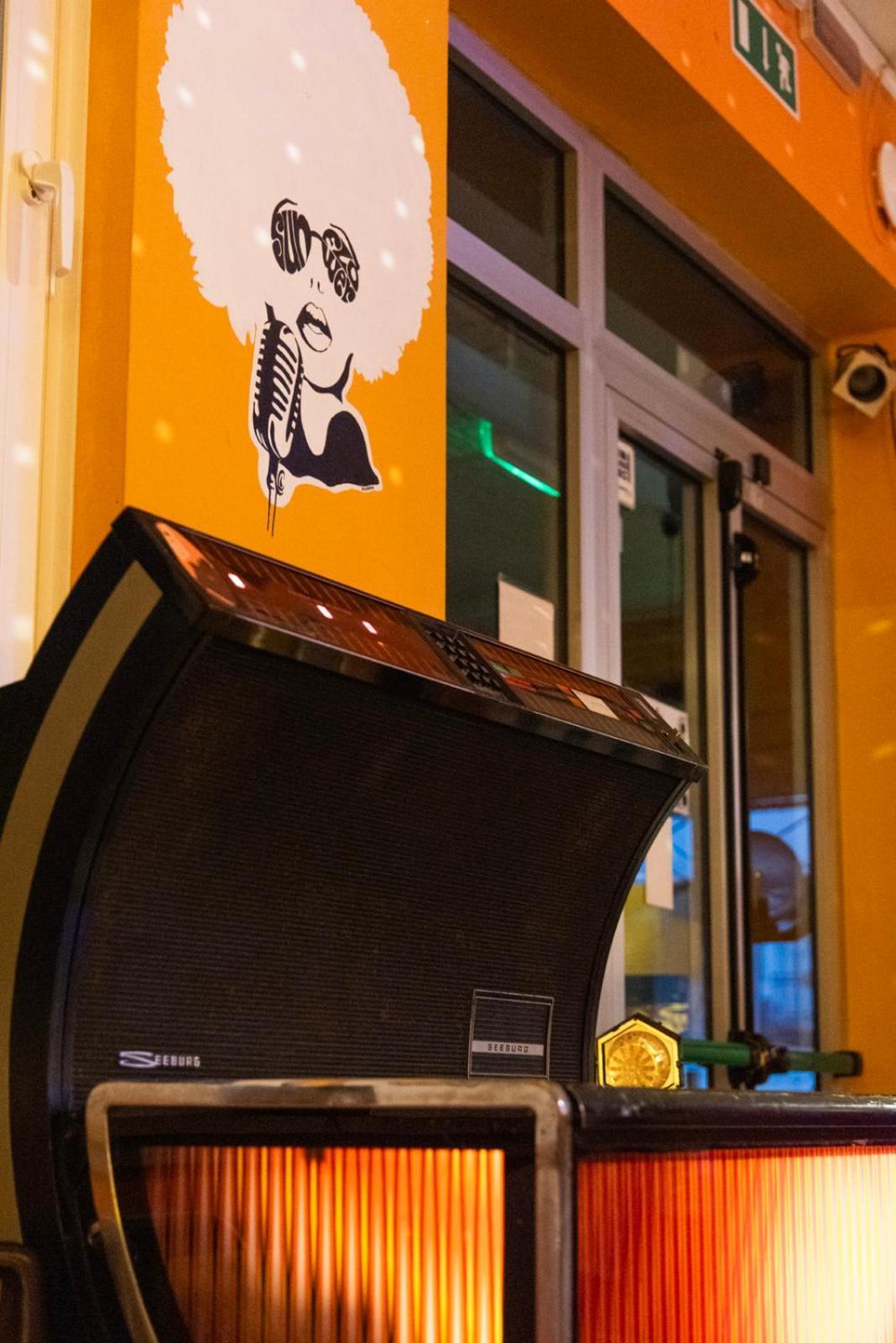 Sunflower Beach Backpacker Hostel & Bar Rimini Eksteriør bilde