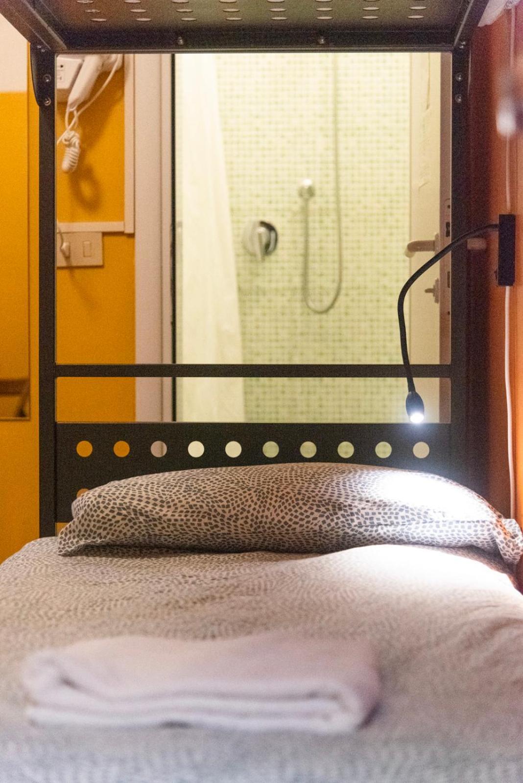 Sunflower Beach Backpacker Hostel & Bar Rimini Eksteriør bilde