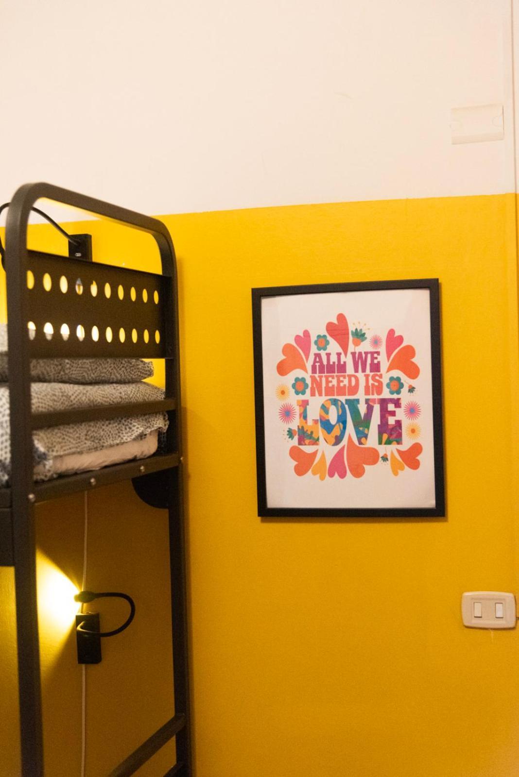 Sunflower Beach Backpacker Hostel & Bar Rimini Eksteriør bilde
