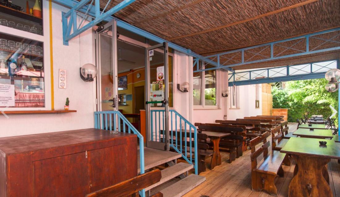 Sunflower Beach Backpacker Hostel & Bar Rimini Eksteriør bilde