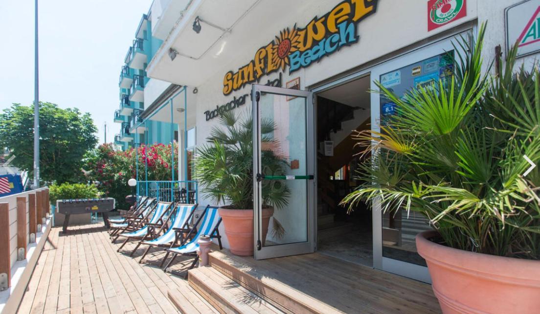 Sunflower Beach Backpacker Hostel & Bar Rimini Eksteriør bilde